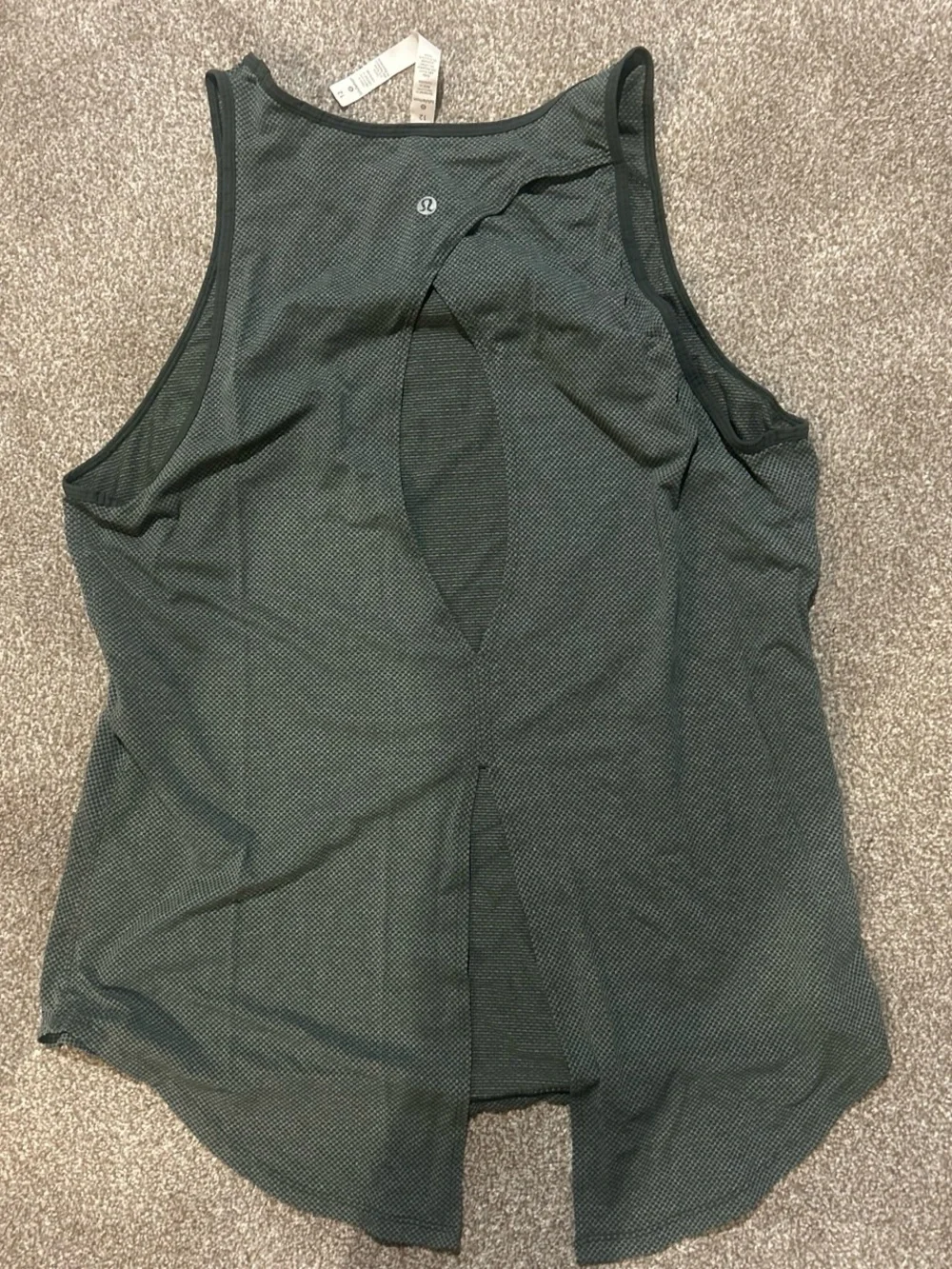Lululemon Sleeveless workout Tank Top - Dark Green